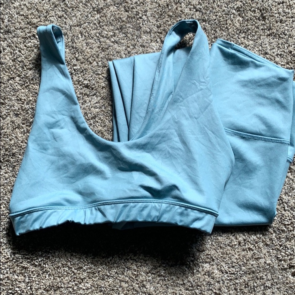 Glyder mist leggings and bra set
